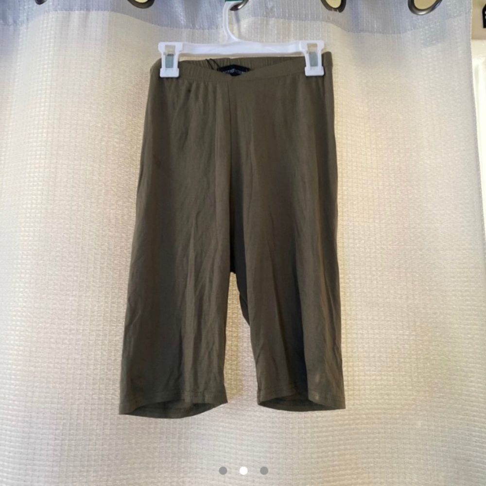 Prettylittlething Women’s Pale Khaki Biker Shorts